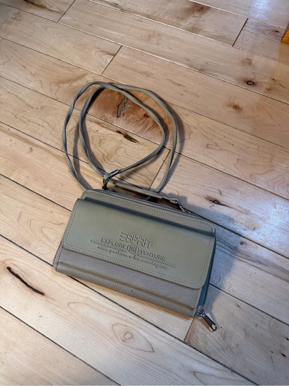 Vintage ESPRIT "Explore Venture" Two-Tone Crossbody Wallet Purse Bag